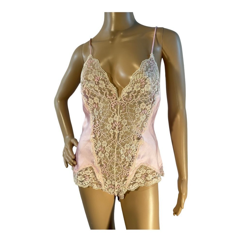 Victoria Secret Women’s Vintage Pink &Lace Lingerie Satin Womens Size Small - Picture 4 of 15